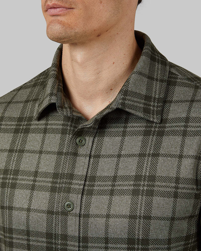 MEN'S SOFT STRETCH KNIT LONG SLEEVE BUTTON-UP